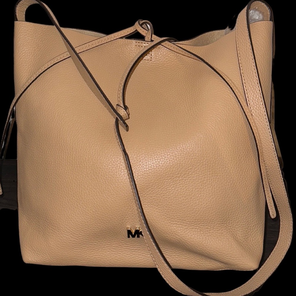 Michael Kors Junie Large Pebbled Leather Messenger Crossbody Bag - Picture 2 of 13